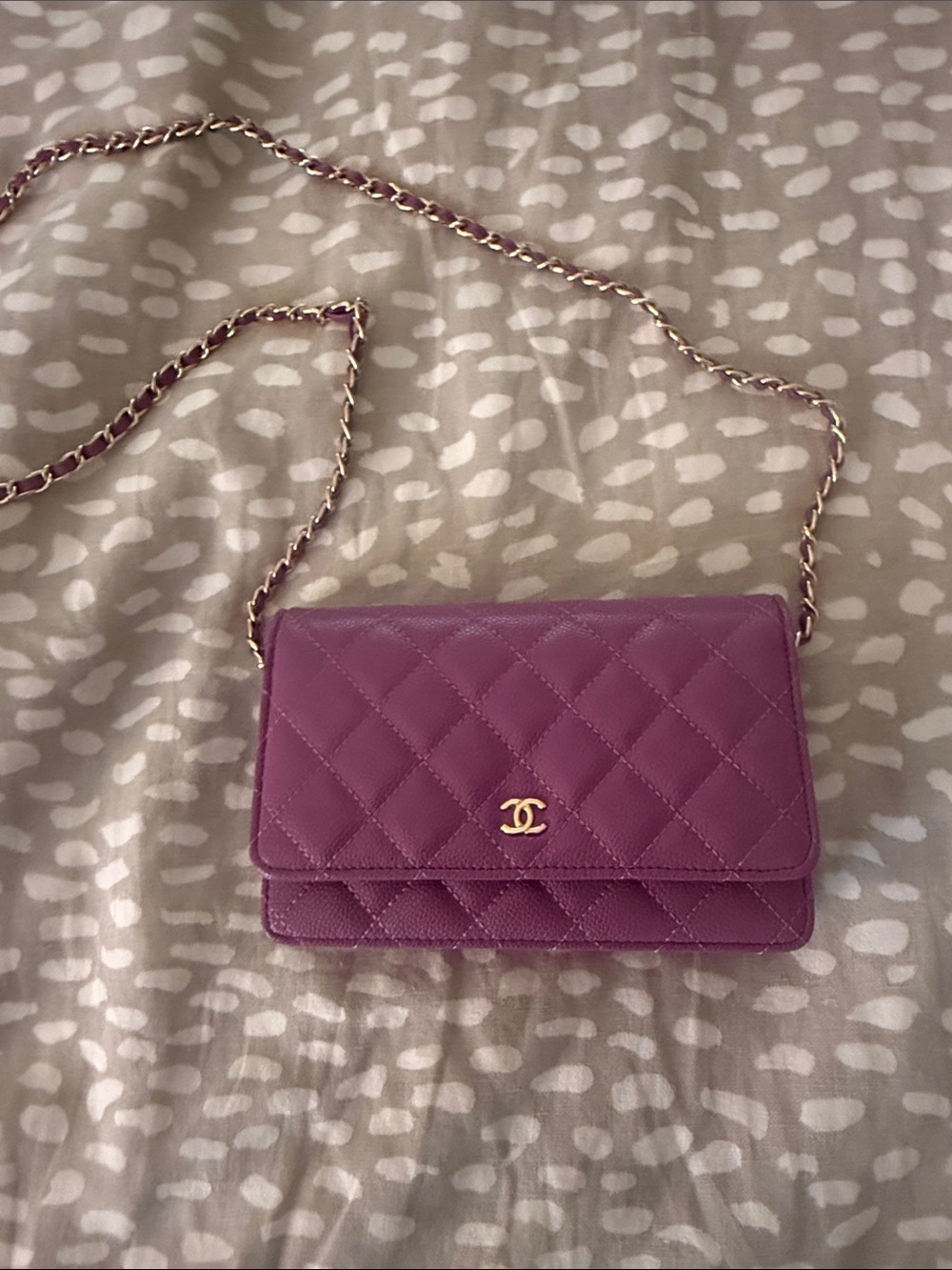 Source Unknown Purple Quilted Crossbody with Gold Chain